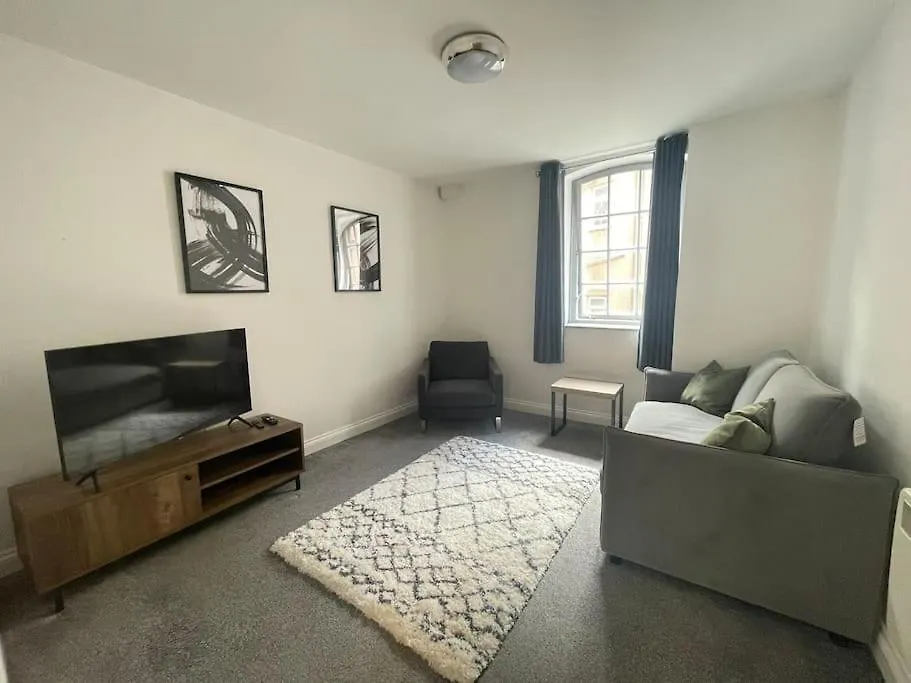 2 The Courtyard - Apartment For Business, Leisure Or Relocation Exeter